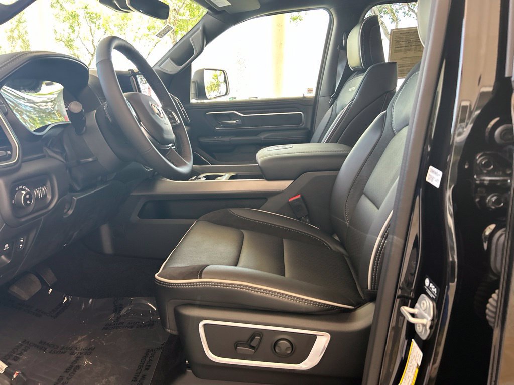 Used 2026 RAM 1500 Laramie AWD/4WD image 6