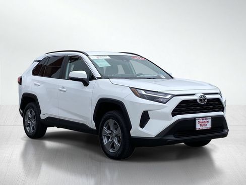 Certified 2025 Toyota RAV4 XLE AWD/4WD image 12