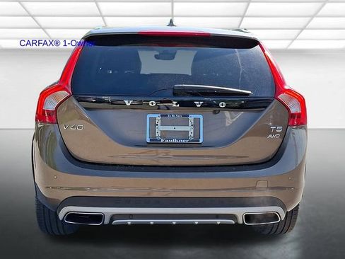 Used 2017 Volvo V60 T5 Cross Country AWD/4WD image 6
