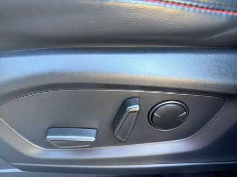 Used 2025 Ford Explorer ST-Line image 17