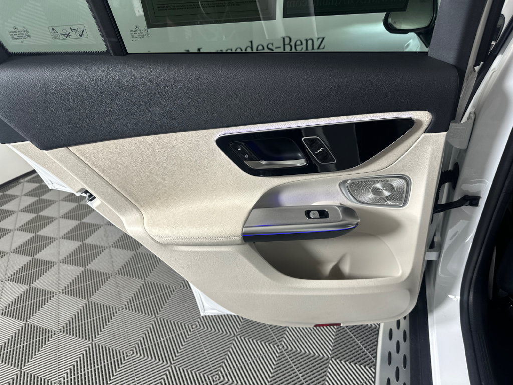 Certified 2026 Mercedes-Benz GLC 300 image 24