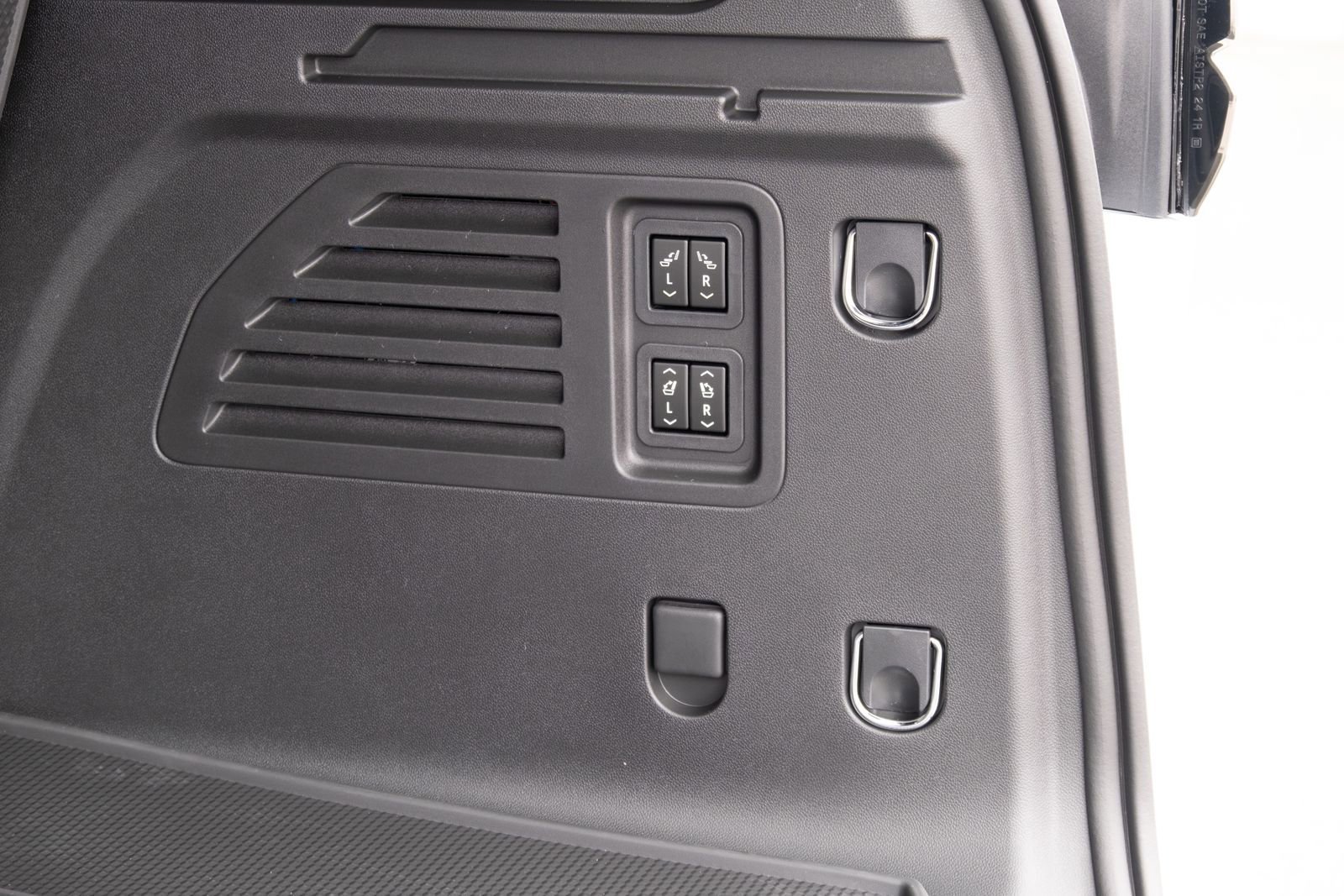 New 2026 Chevrolet Traverse RS w/ LPO, Floor Liner Package AWD/4WD image 26