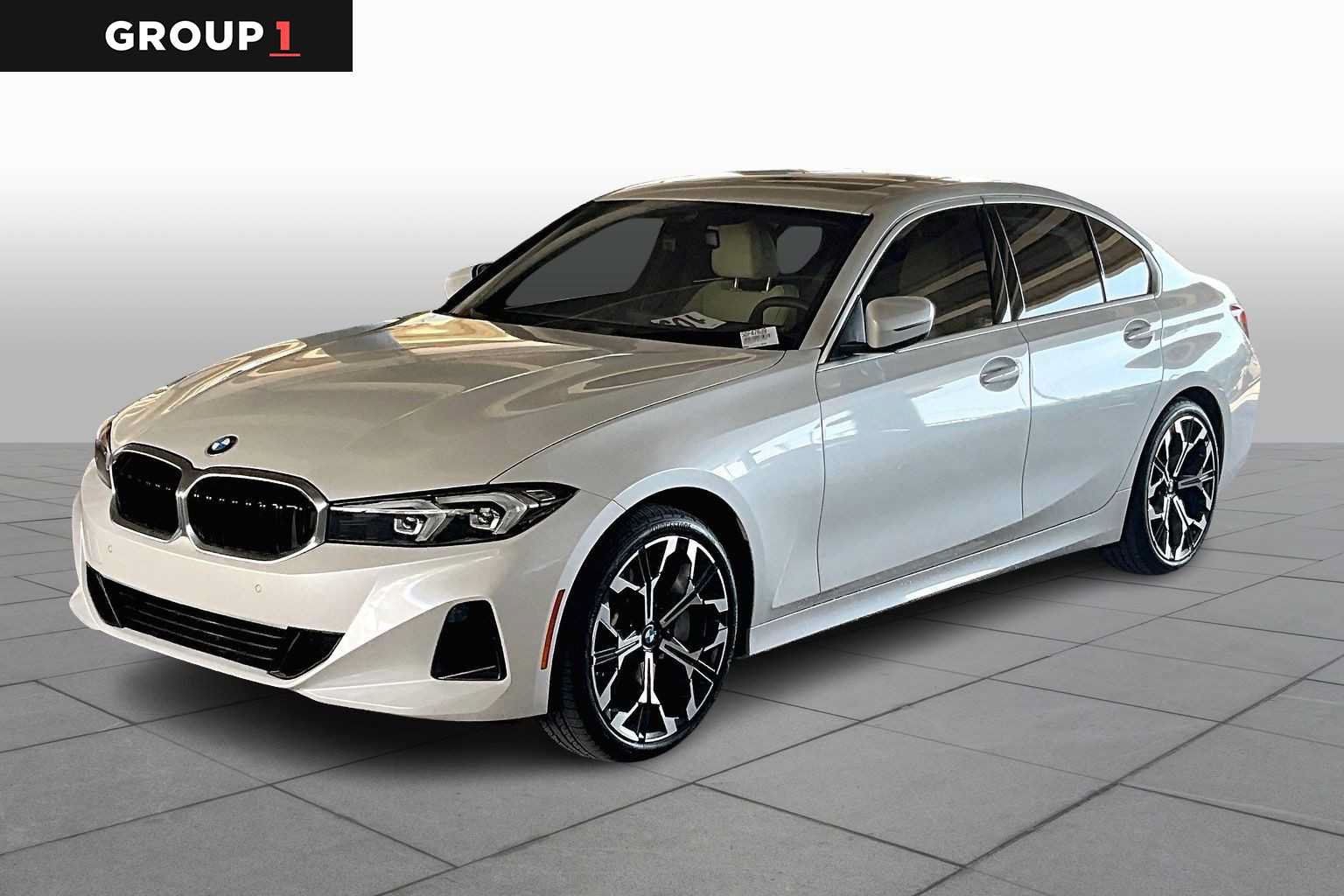 Used 2025 BMW 330i Sedan w/ Premium Package RWD image 1