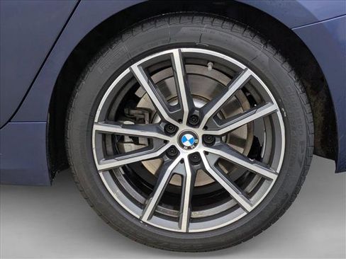 Used 2020 BMW 330i xDrive 330i xDrive w/ Convenience Package image 9