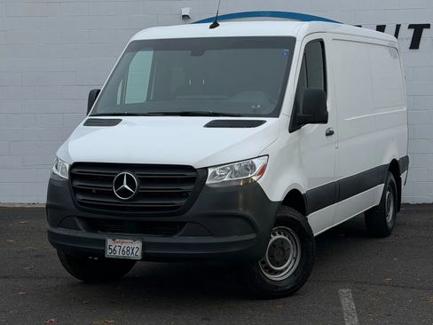 Used 2019 Mercedes-Benz Sprinter 2500 image 1