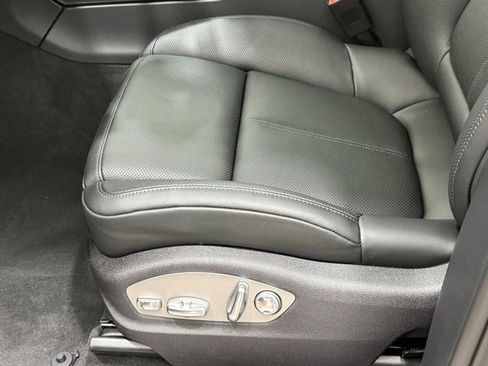 New 2026 Porsche Macan image 24