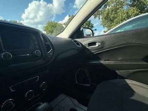 Used 2017 Jeep Compass Sport image 20