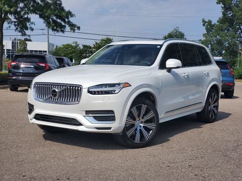 Used 2025 Volvo XC90 T8 Plus w/ Protection Package Premier AWD/4WD image 1