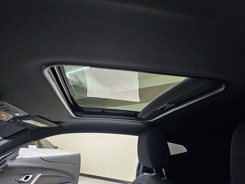 Used 2020 Chevrolet Camaro LT w/ Technology Package image 38