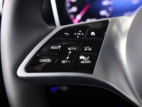 Used 2026 Mercedes-Benz GLC 300 4MATIC image 13