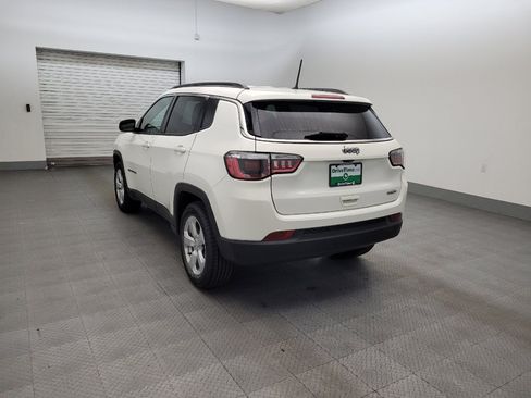 Used 2018 Jeep Compass Latitude FWD image 5