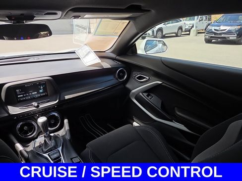 Used 2018 Chevrolet Camaro LT RWD image 12