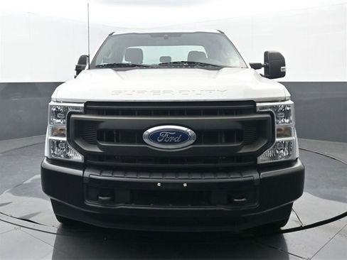 Used 2022 Ford F250 XL w/ Power Equipment Group image 5