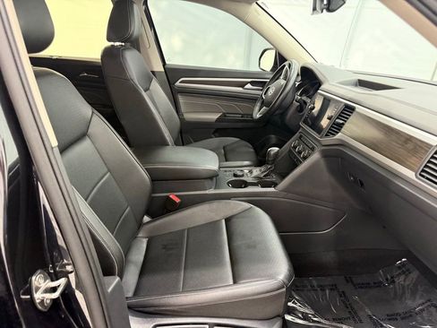 Used 2021 Volkswagen Atlas SE w/ Panoramic Sunroof Package image 19