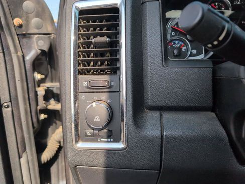 Used 2014 RAM 2500 Laramie AWD/4WD image 28
