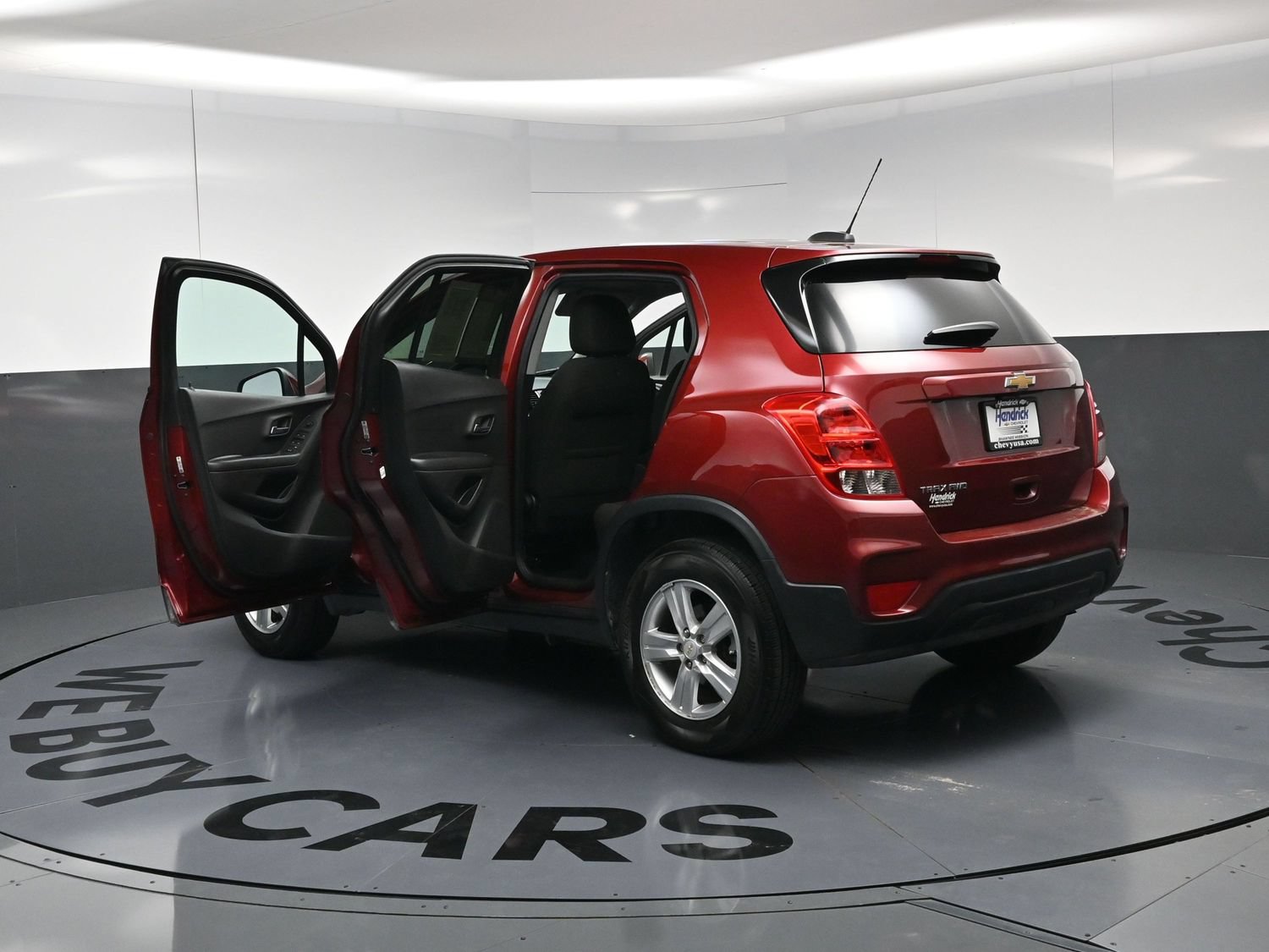 Used 2021 Chevrolet Trax LS w/ Tint and Cruise Package AWD/4WD image 27