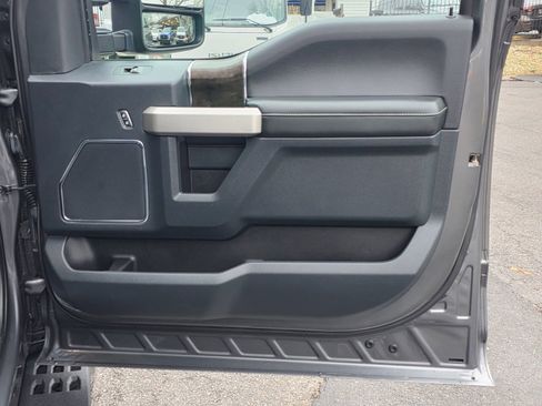 Used 2022 Ford F250 Lariat w/ Tremor Off-Road Package image 40