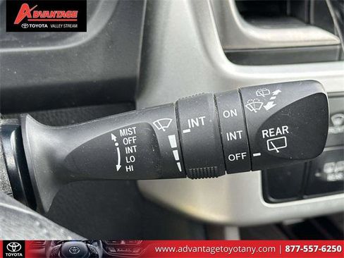 Certified 2019 Toyota Highlander Plus image 29