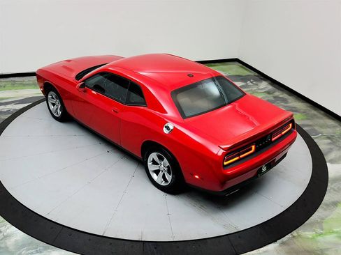Used 2021 Dodge Challenger SXT RWD image 32