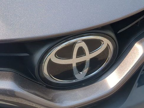 Used 2022 Toyota Camry SE image 13