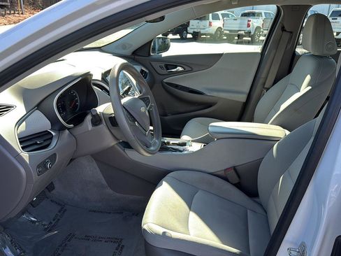 Certified 2024 Chevrolet Malibu LT image 9