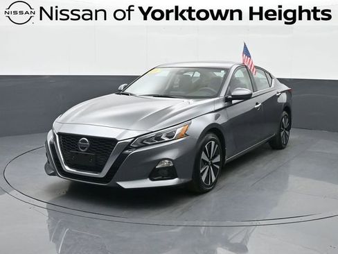 Used 2022 Nissan Altima 2.5 SL image 1