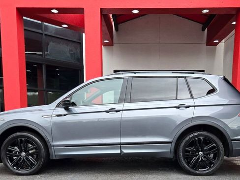 Used 2022 Volkswagen Tiguan SE R-Line AWD/4WD image 5