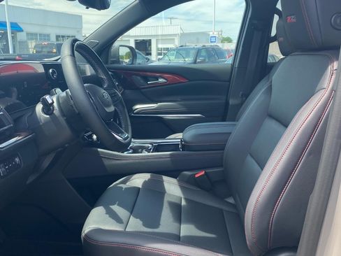 New 2026 Chevrolet Traverse Z71 w/ Enhanced Driving Package AWD/4WD image 10