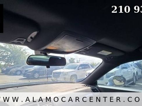 Used 2014 Dodge Challenger SXT RWD image 26