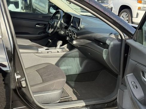 Used 2022 Nissan Sentra SV w/ All-Weather Package FWD image 16