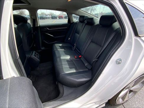Used 2018 Honda Accord Touring image 21