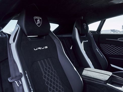 Used 2024 Lamborghini Urus Performante image 53