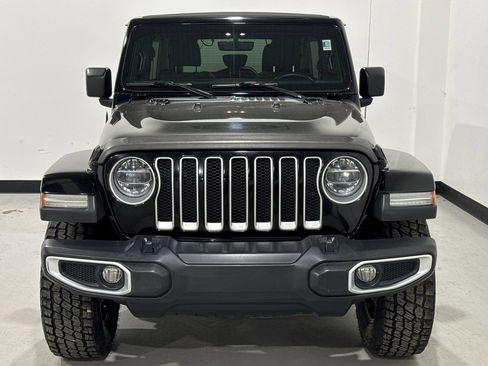 Used 2020 Jeep Wrangler Unlimited Sahara w/ Uconnect 4C Nav & Sound Group image 9
