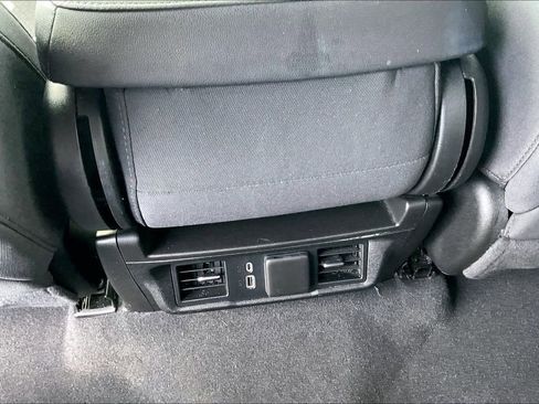 Used 2024 Chevrolet Silverado 1500 LT AWD/4WD image 11