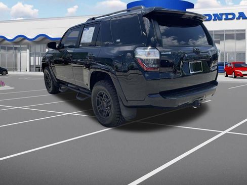 Used 2019 Toyota 4Runner SR5 AWD/4WD image 6