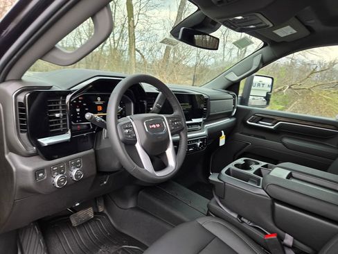 New 2026 GMC Sierra 2500 SLT AWD/4WD image 2