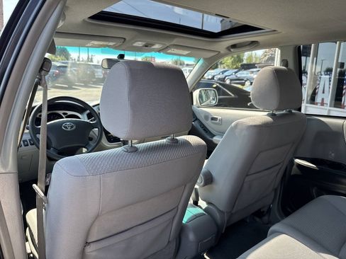 Used 2007 Toyota Highlander 4WD V6 w/ 3rd Row image 28