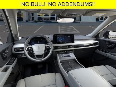 New 2026 Lincoln Aviator 2WD image 10