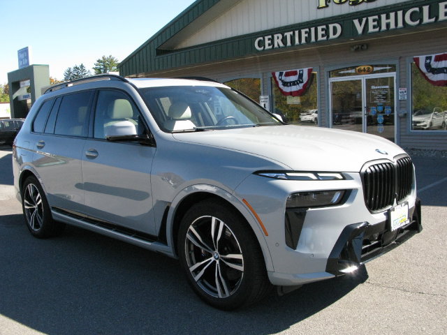 Used 2023 BMW X7 xDrive40i w/ Executive Package AWD/4WD image 2