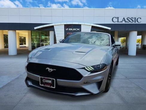Used 2023 Ford Mustang Premium RWD image 3