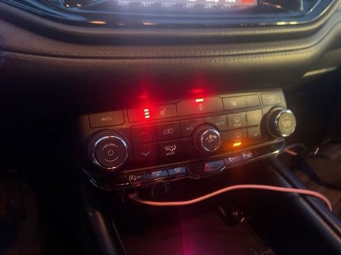 Used 2021 Dodge Durango GT image 9