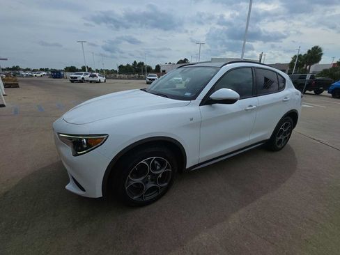 Used 2022 Alfa Romeo Stelvio Ti AWD/4WD image 1