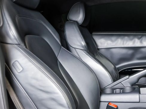 Used 2011 Audi R8 V10 image 10