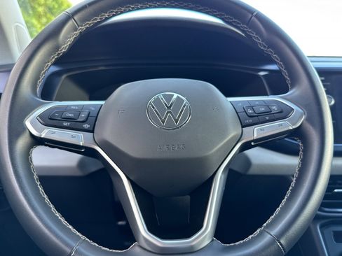 Used 2022 Volkswagen Taos SE image 23