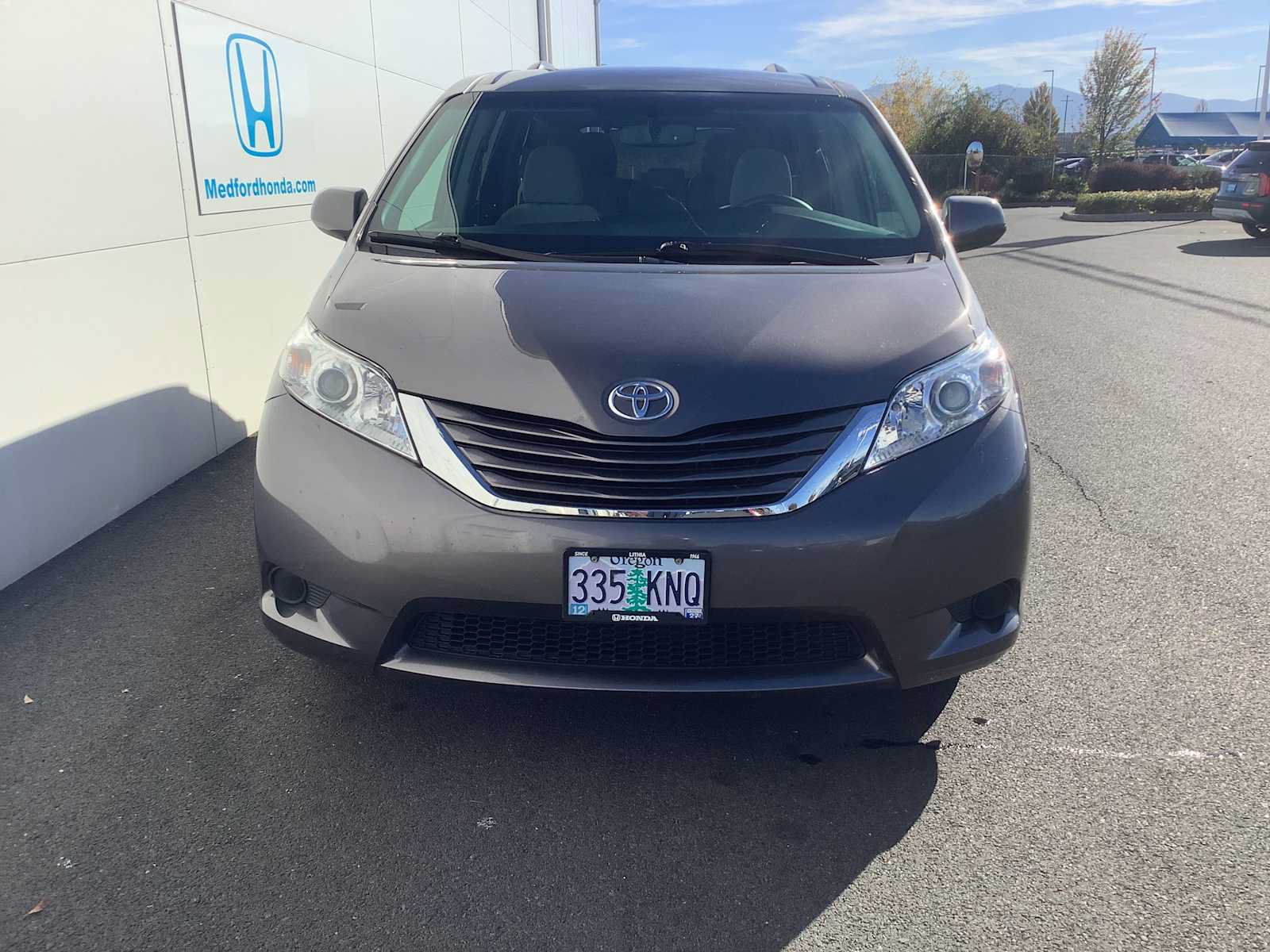 Used 2017 Toyota Sienna LE FWD image 6