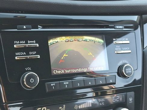 Certified 2018 Nissan Rogue Sport SV image 18