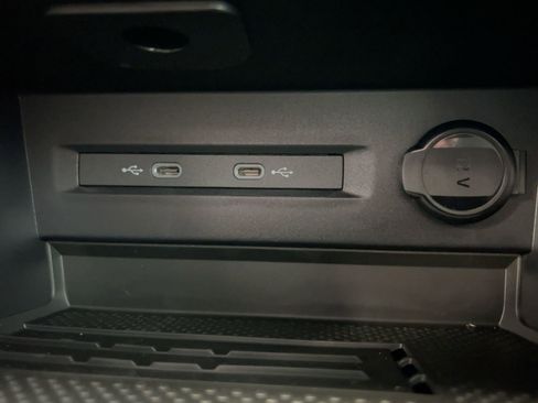 New 2026 Volkswagen Taos SE image 29