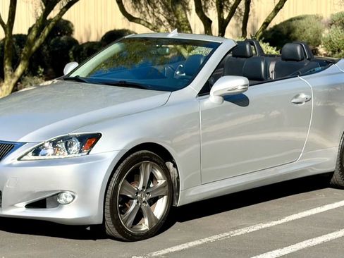 Used 2014 Lexus IS 250C w/ Luxury Package image 3