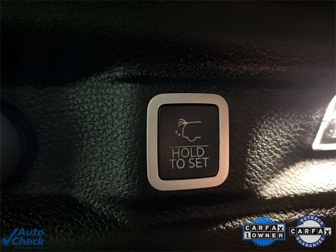 Used 2022 Jeep Grand Cherokee L Limited image 13