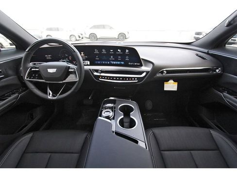 New 2026 Cadillac Lyriq Sport image 9